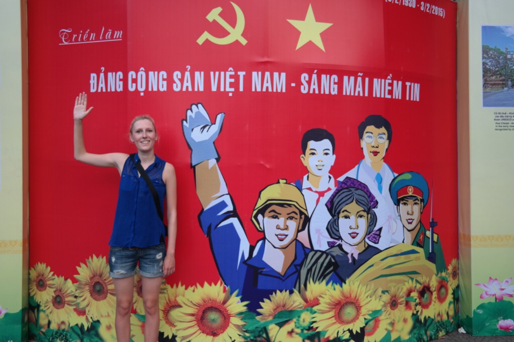 Propaganda Plakat - Hotel Chi Min City