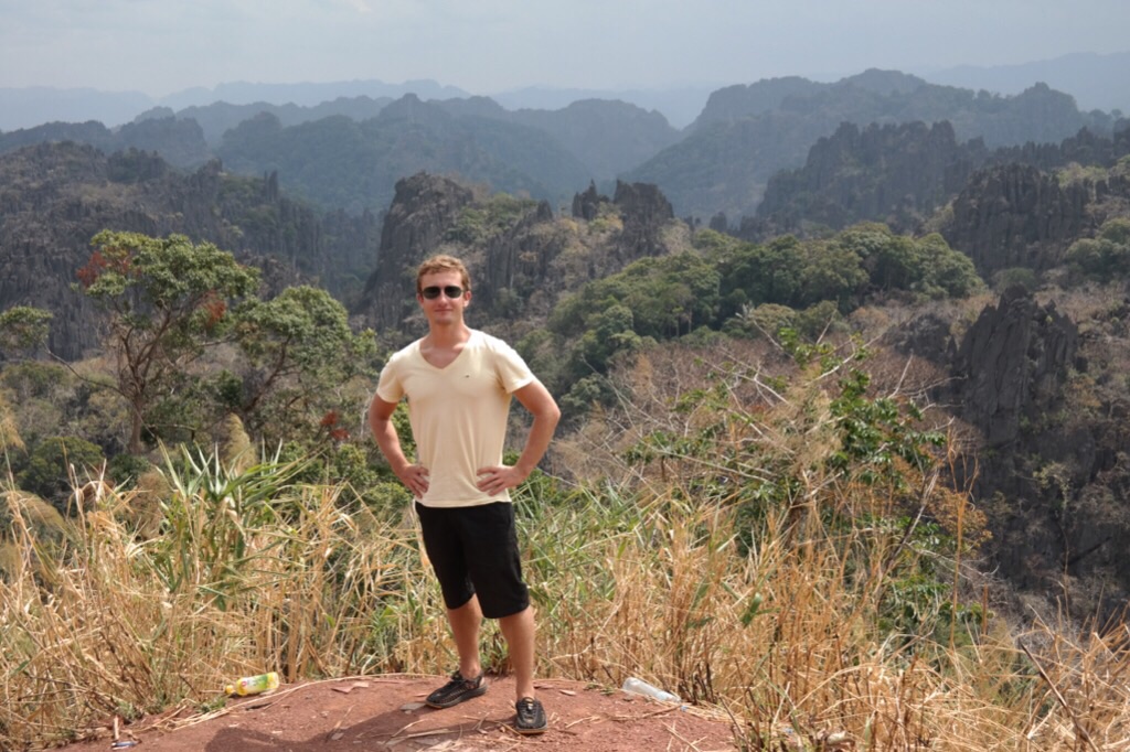 Limestone Peaks Lookout - Vieng Kham